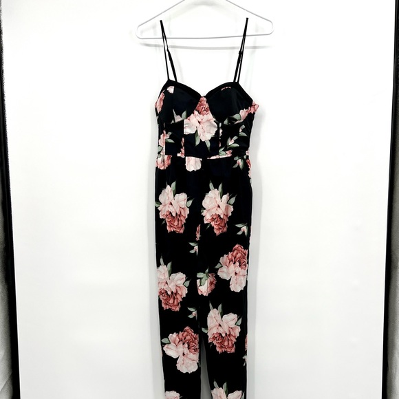 Floral Romper - Picture 11 of 16